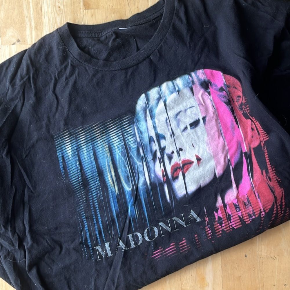 Vintage Madonna MDNA Tour T Shirt Women's Large Retro - Picture 3 of 3